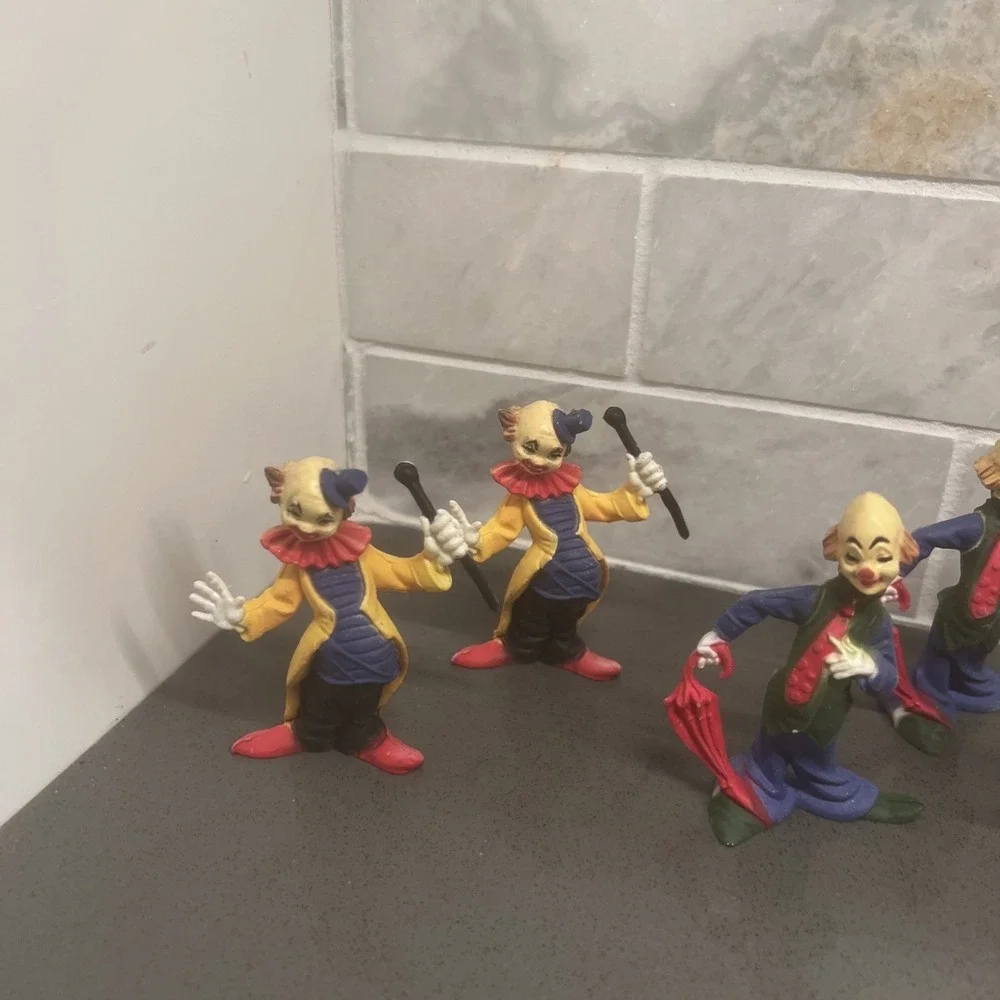 12 Vintage Plastic 2 1/2